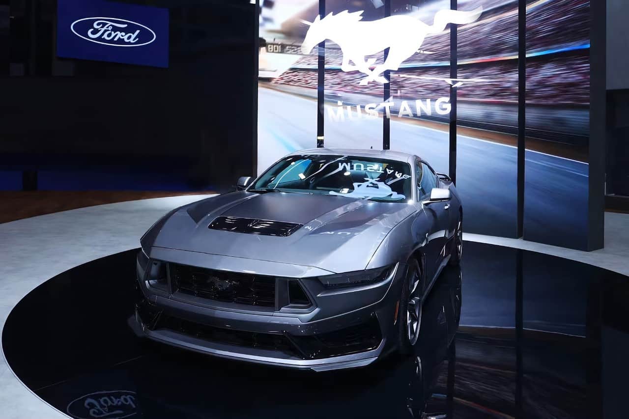 All-new Mustang Dark Horse