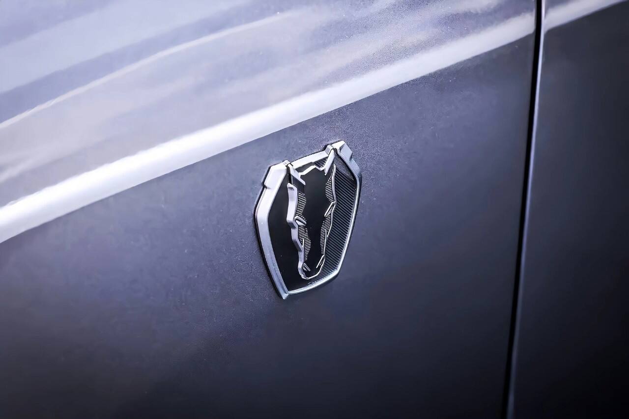 All-new Mustang Dark Horse