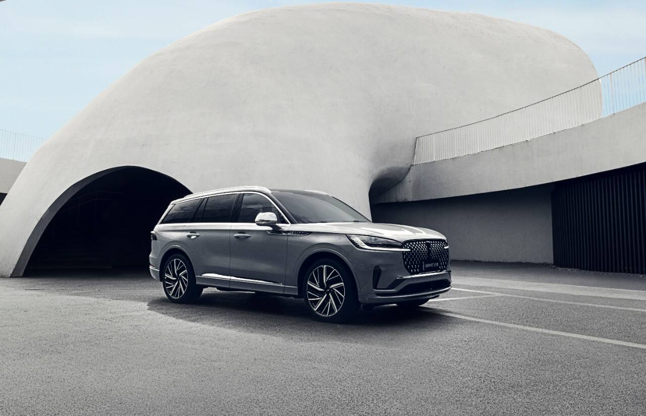Lincoln Aviator & Navigator