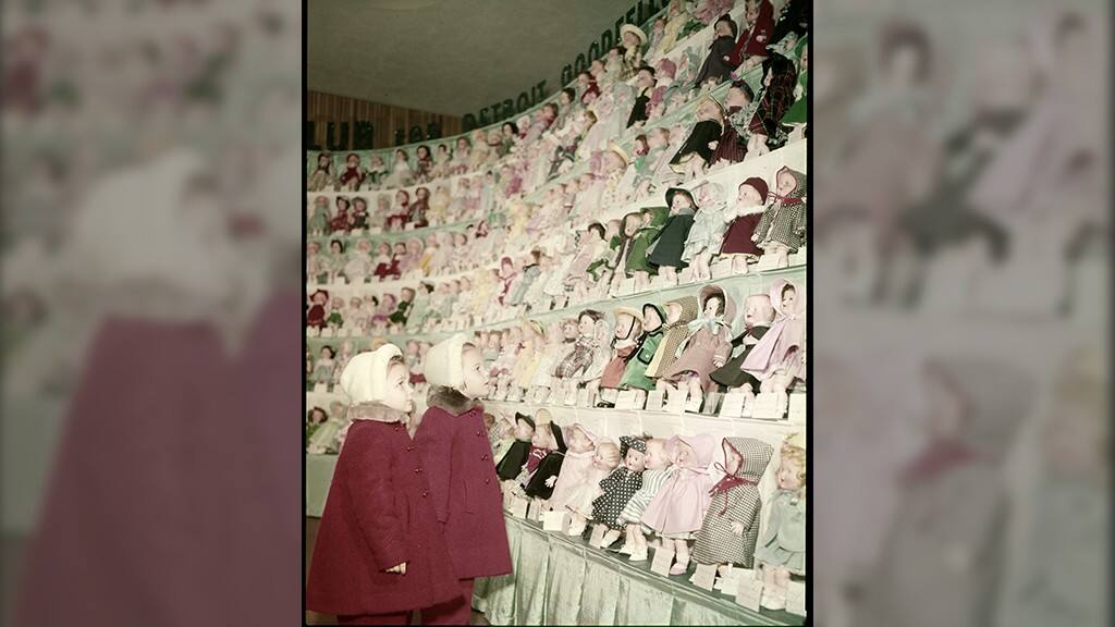 TBT: Ford Volunteers Dress Dolls for Christmas Donation