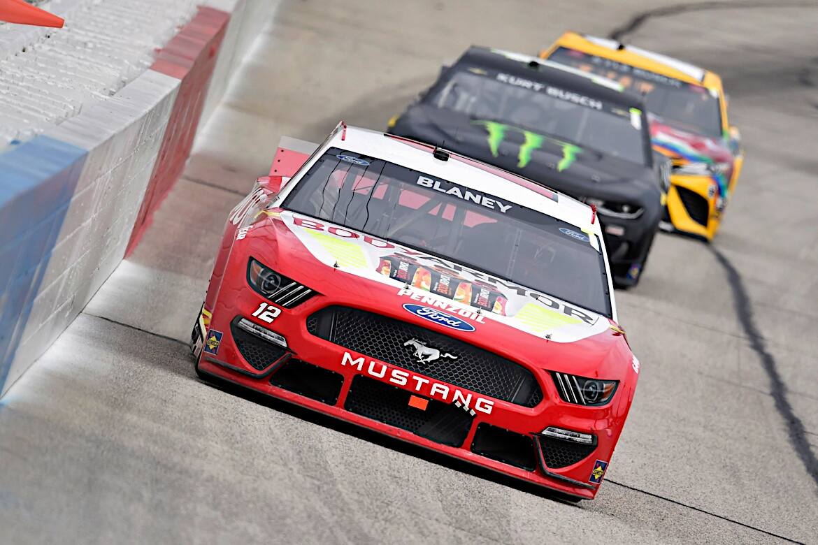 Ford now leads the manufacturer standings by two points over Chevrolet. Ford now leads the manufacturer standings by two points over Chevrolet.