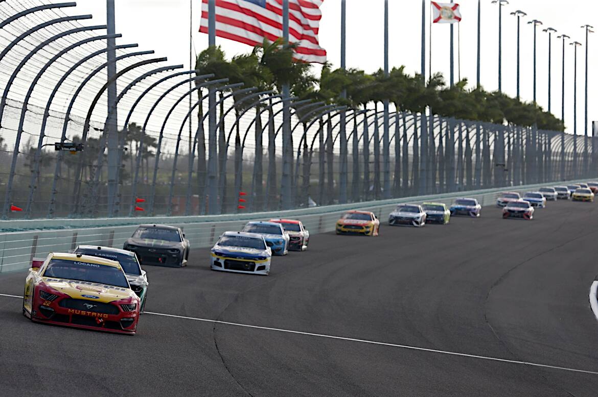 Ford led 116 laps on the day among three drivers, predominantly early. Ford led 116 laps on the day among three drivers, predominantly early.