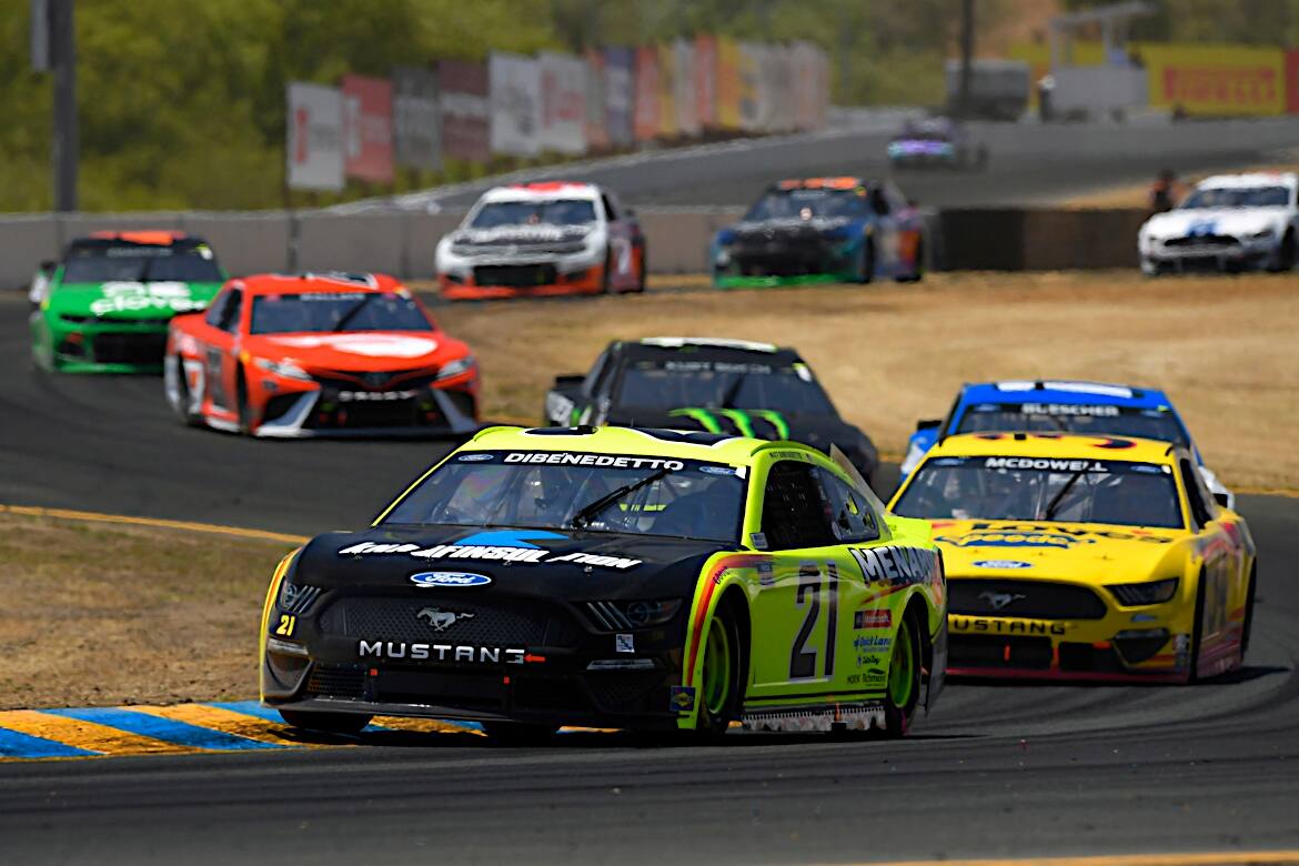 Ford remains second in the manufacturer standings (556 points), 31 points behind Chevrolet (587). Ford remains second in the manufacturer standings (556 points), 31 points behind Chevrolet (587).