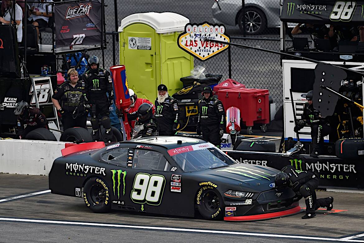 He was involved in a multi-car accident with 11 laps remaining and finished 27th. He was involved in a multi-car accident with 11 laps remaining and finished 27th.