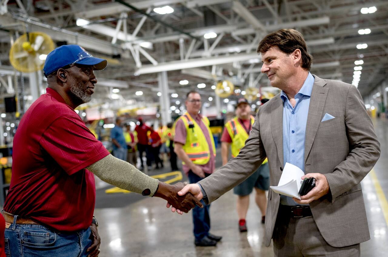 UAW-Ford Employees at Michigan Assembly Welcome Solar Energy Announcement