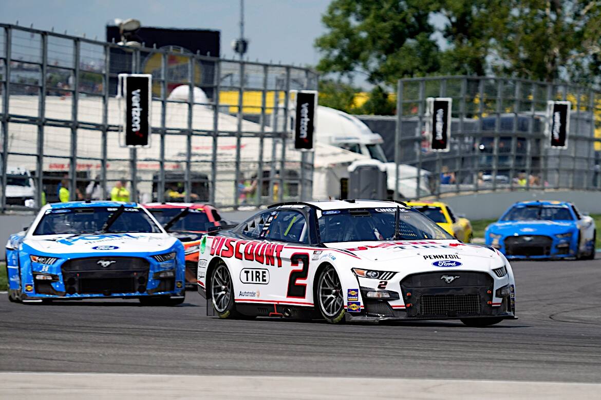 A trio of rookies led a group of seven Mustangs to top-10 finishes on the Indy Road Course.