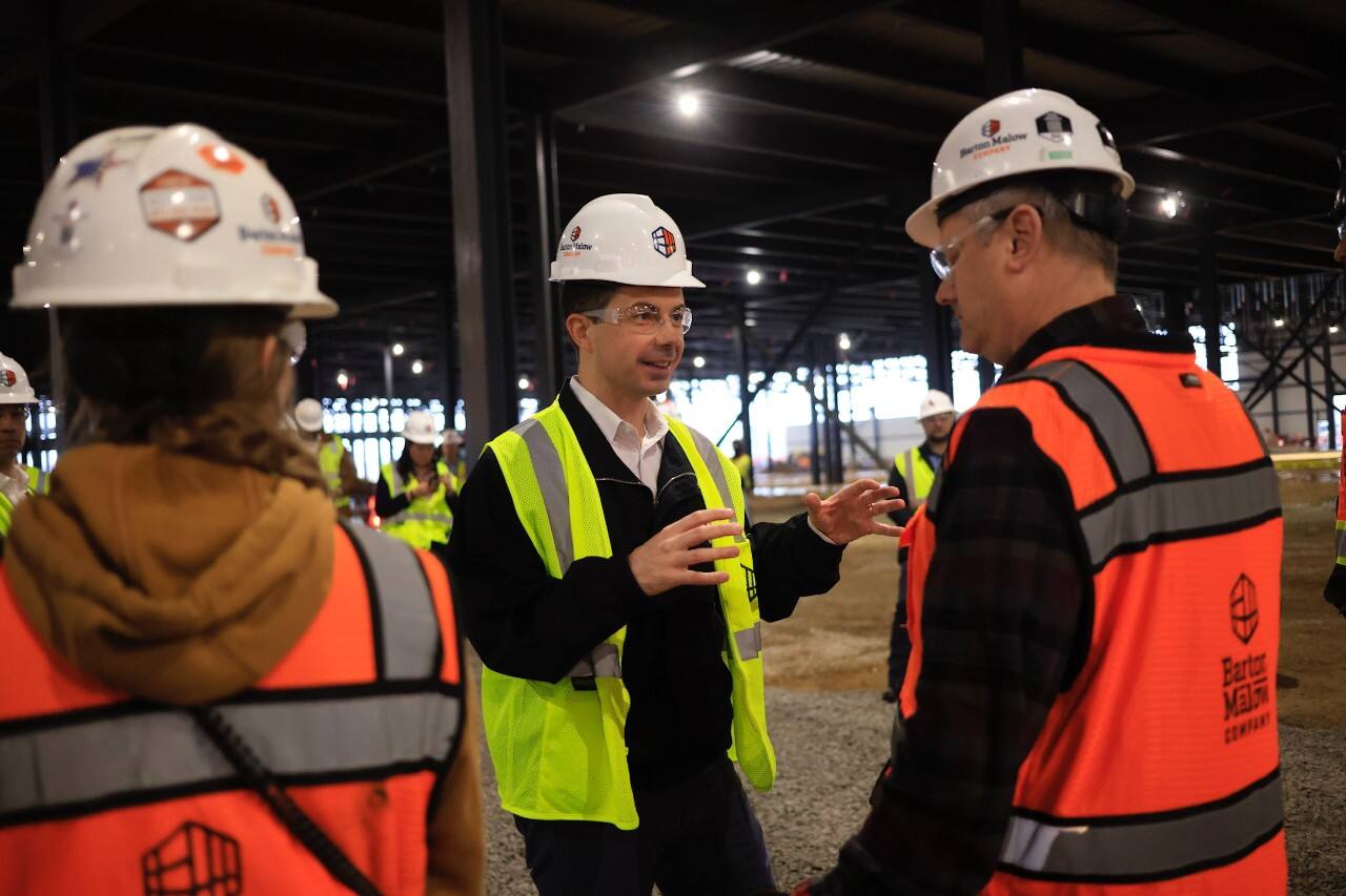Secretary Pete Buttigeg visits Blue Oval SK