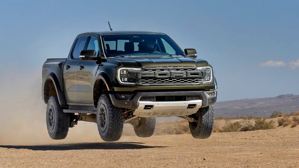 2024 ford ranger raptor jumping