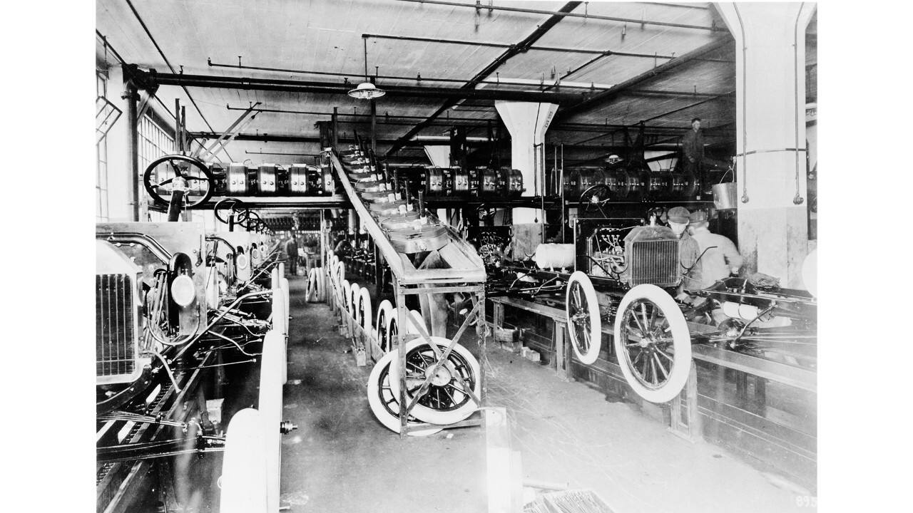 Chutes and other conveyances