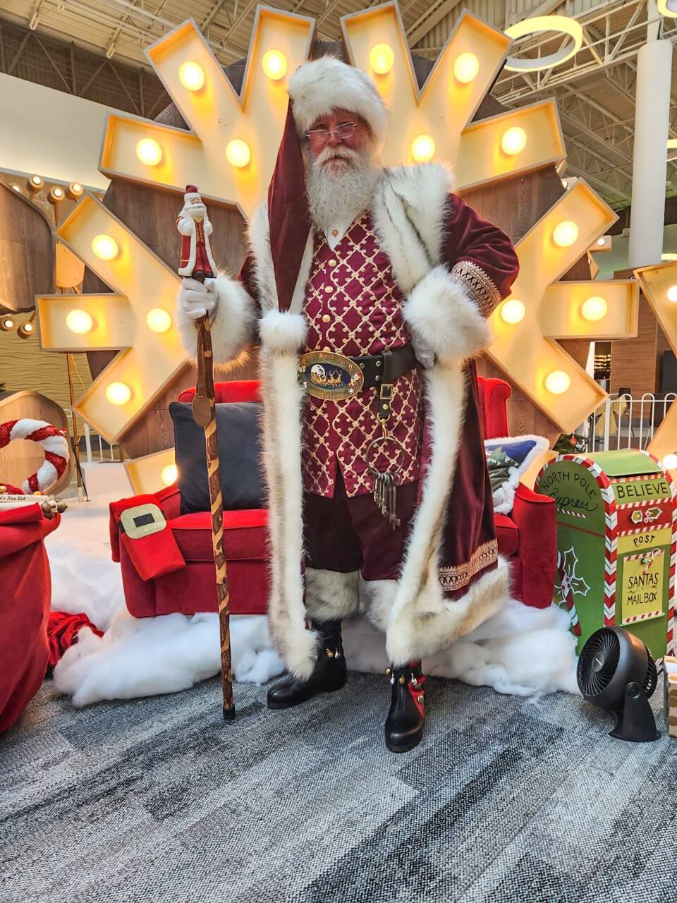 Santa Larry in his robe and old-world Santa suit
