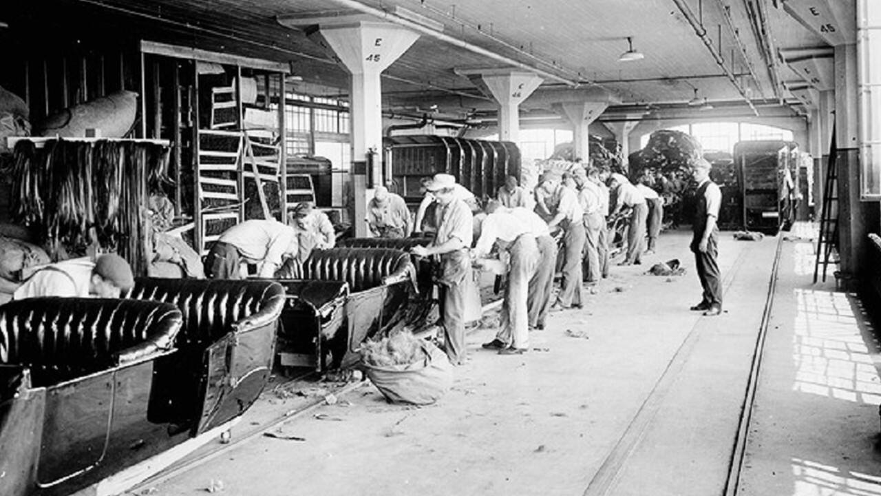 The $5 workday eventually spread to all Ford production plants and employees’ wages continued to increase through the 1920s.