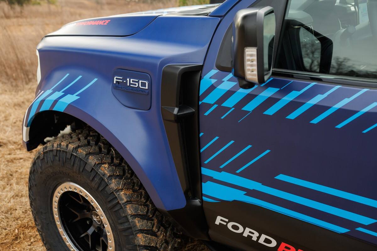 Front fenders on the F-150 Switchgear