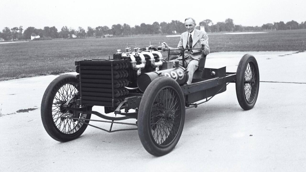 Henry Ford took the 999 out for a spin again in 1942.